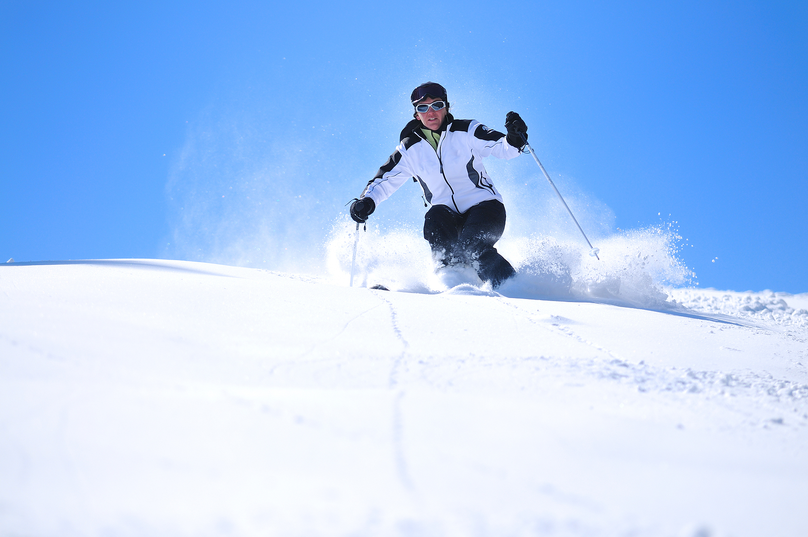 winter woman  ski  sport  fun  travel  snow